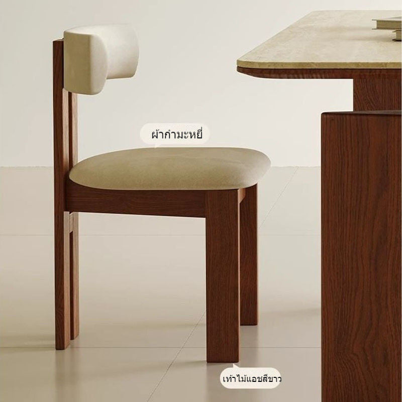โต๊ะหินชนวน Travertine สามารถใช้พื้นที่ขนาดเล็กเพื่อรองรับสไตล์โมเดิร์น 
