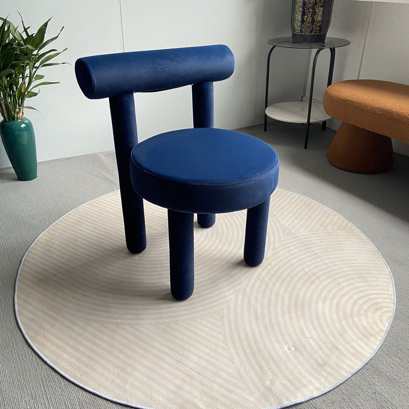 ออกแบบรูปลักษณ์ความกว้างและความหนาขึ้นออกแบบมินิมอลบ้านห้องนอนด้านหลังเก้าอี้สตูลสไตล์เพื่อรองรับเก้าอี้สีแดงแต่งหน้า 