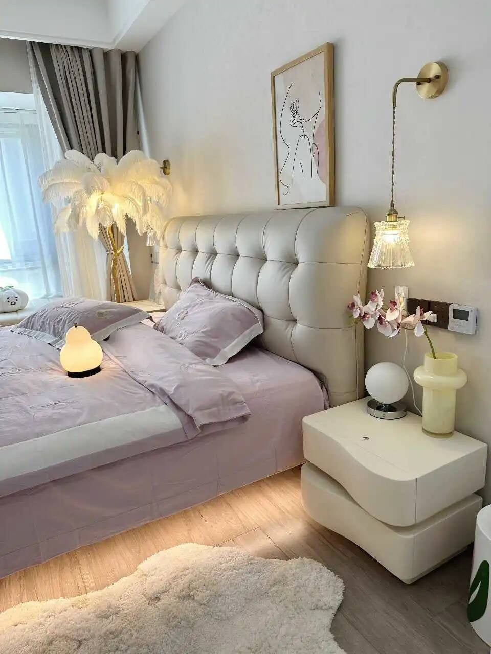 Modern and simple bedside table plus three shelves with multi-purpose light, wind cream.