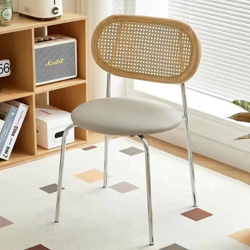 เก้าอี้พักผ่อนและเก้าอี้รองรับพนักพิงบ้านที่ทันสมัย 